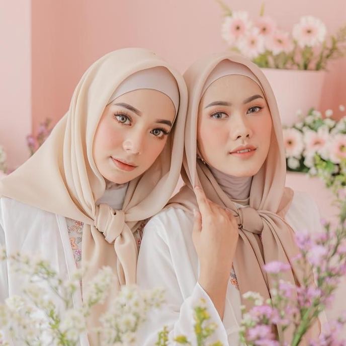 RIFANYHIJAB BELLA SQUARE PREMIUM WANITA MUSLIM JILBAB EMPAT POLLYCOTTON PLAIN SQUARE