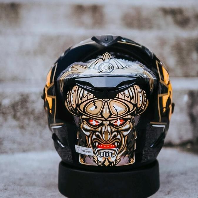 HELM ZEUS ZS613C BLACK AJ20 ORANGE Terlaris