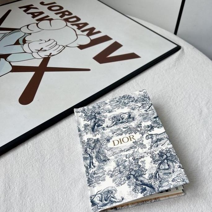 

Buku Catatan Notebook Dior Daily Meeting Book Tulis Isi 100 Halaman