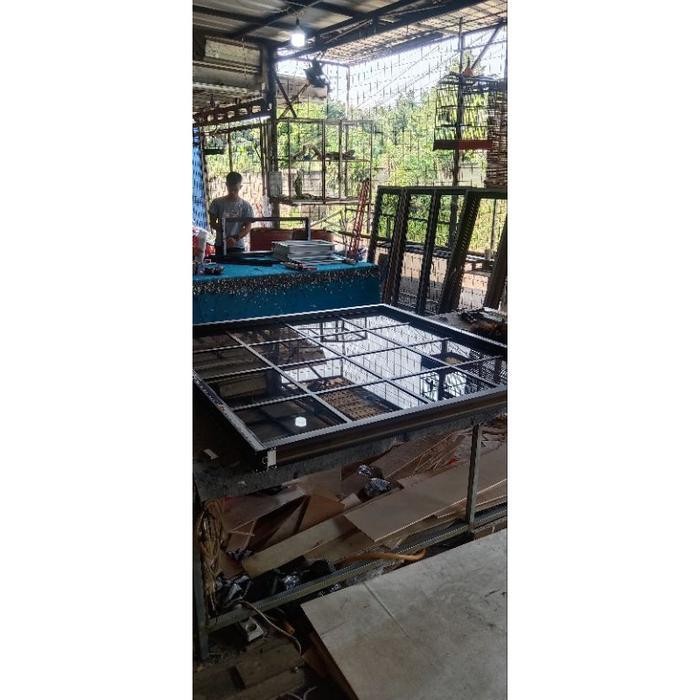 Kusen Aluminium Partisi /Jendela Kaca Mati Ornamen Putih,Hitam ,Coklat L100X T120 3Inci Original Dan