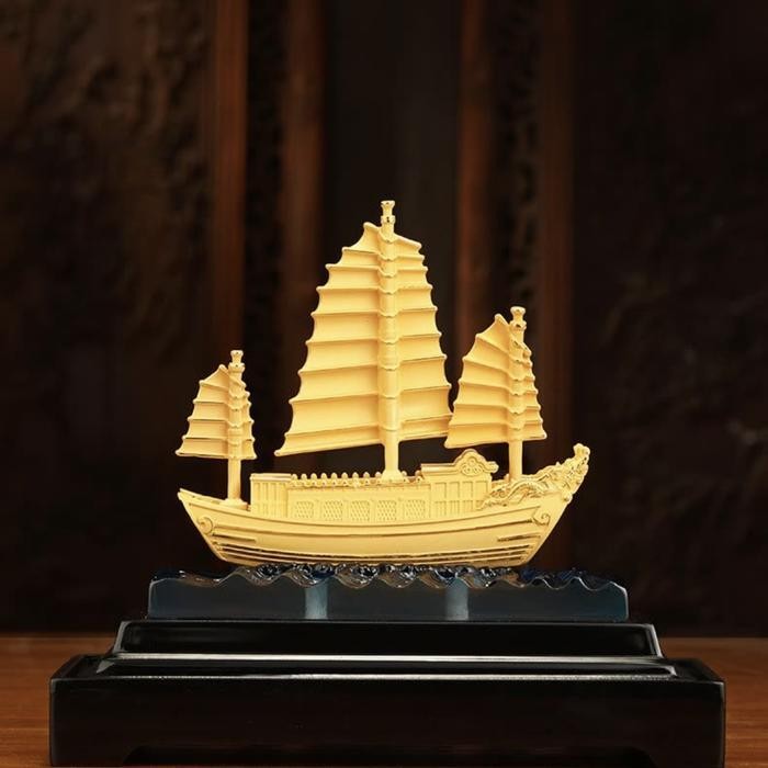 Patung Kapal Layar Lapis Emas 24K L Pajangan Kapal Dagang Hadiah Feng Shui Miniatur Kapal Dagang Pem