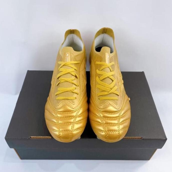 Sepatu Bola Mizuno Morelia Beta 3 Gold Terlaris