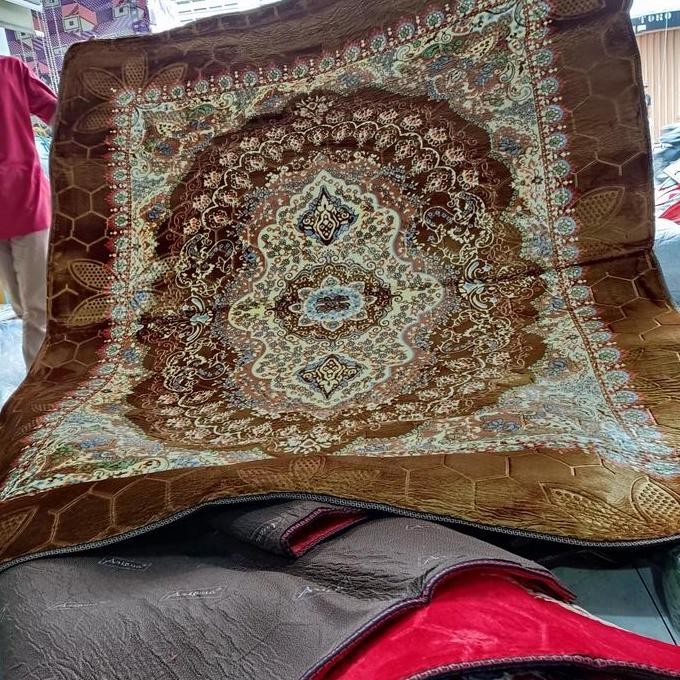Karpet Malaysia Karpet Tebal dan Empuk uk 190x220