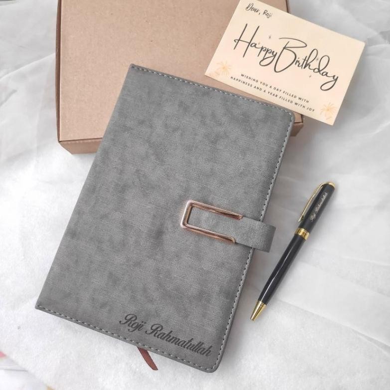 

Hot Sale Paket Hampers Buku Agenda dan Pena Premium !