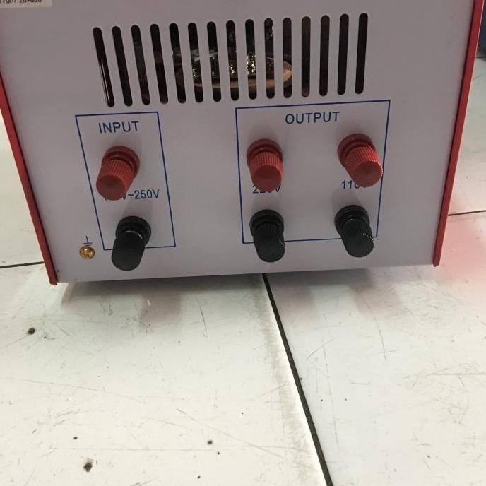 Stabilizer Regulator Listrik Oki 2000 Watt