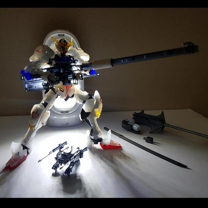 Bandai limited clear HG 1/144 Barbatos Gundam + weapon set (rakit)