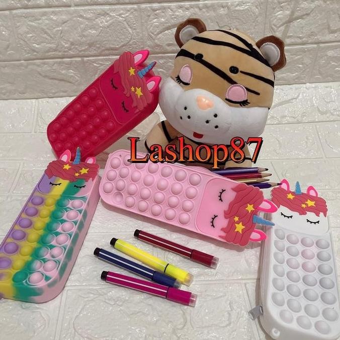 

Baru Kotak Pensil Pop It Unicorn 3D Timbul Lucu Mainan Edukasi Anak Sekolah