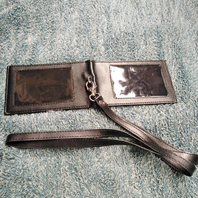 

New name tag kulit/id card tali holder hitam 2 slot card