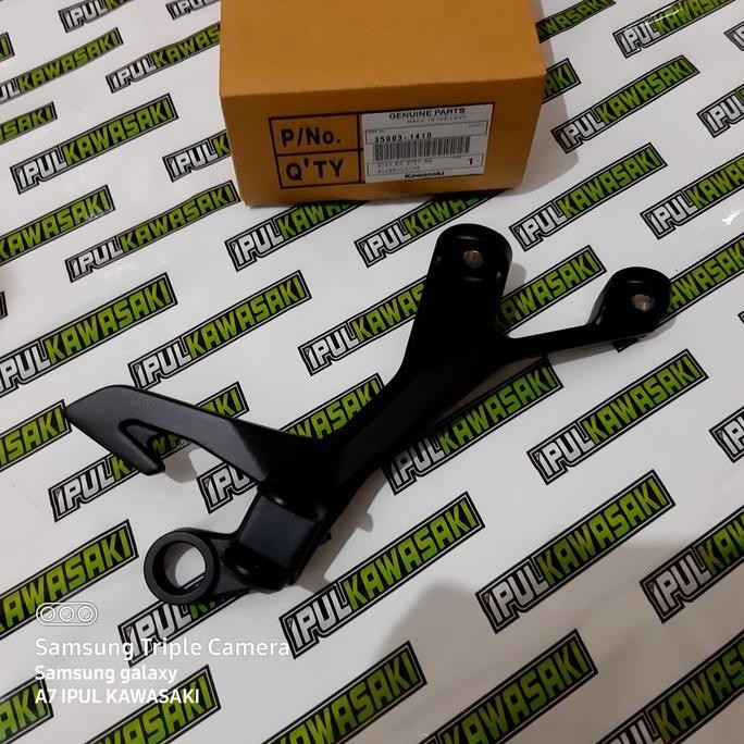 braket stay footstep belakang kanan new ninja 250 fi ori