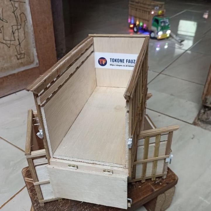 Nl-8 Kode V89Y Bak Truk Miniatur  Untuk Truk Plastik Dan Sejenisnya  Terbuat Dari Triplek