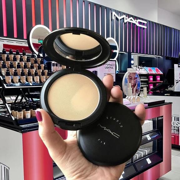 (Terbaru) MAC Compact Studio Fix Powder Plus Foundation All Skin 15gr-NC10/NC15/NC20/NC25/NC30/NC35 