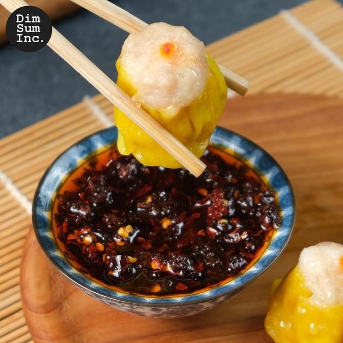 

Chilli Oil Botol / Chili Oil Sauce / Sambal Minyak Cabai / Saus Minyak Cabe / Chilli Oil Premium by Dimsum Inc BS
