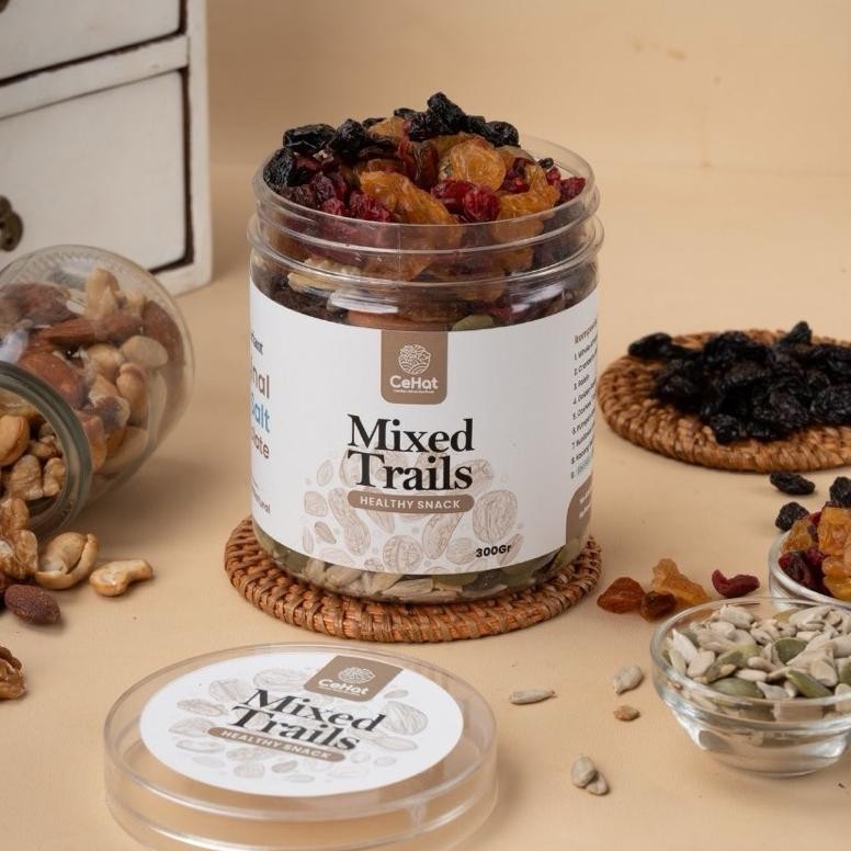 

CeHat Trail mix Premium Cemilan Sehat Enak Diet Rendah Kalori Dried Fruit Roasted Premium 300 500 gr aSt