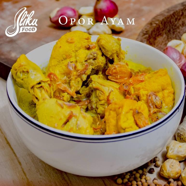 

Opor Ayam 1 Ekor Potong 8 Dengan Kentang aSt