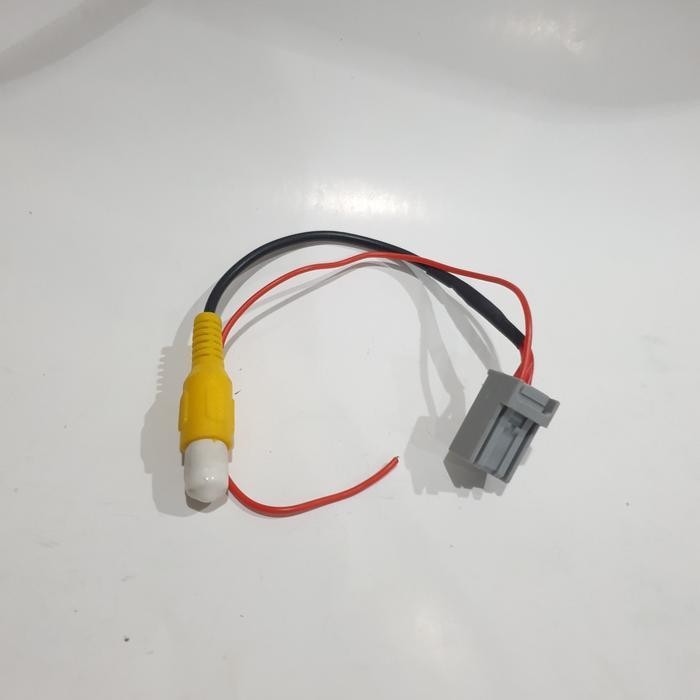 Socket kabel input kamera mundur Mitsubishi Pajero Sport 4x2 RCA Terbaik Berkualitas