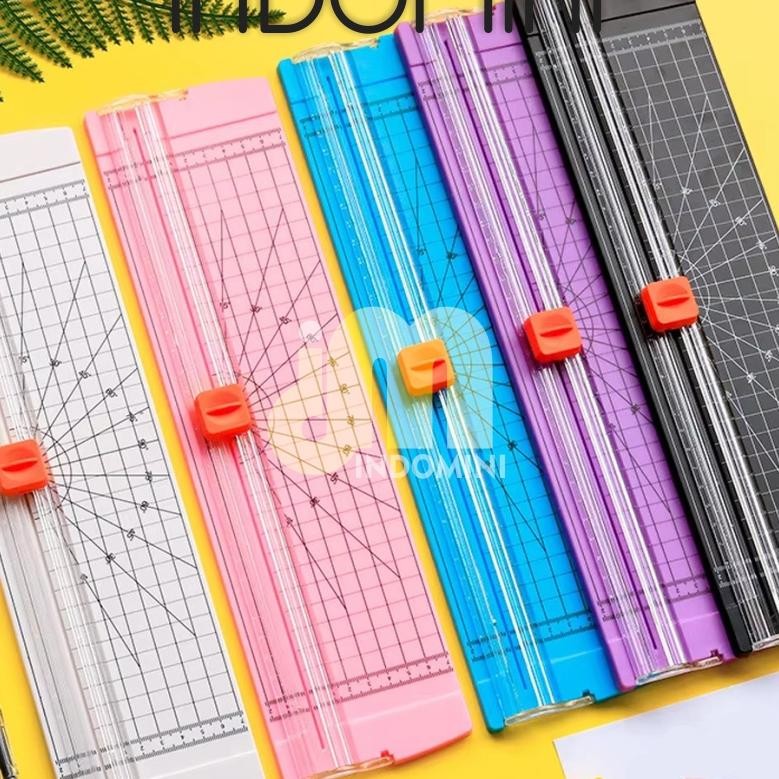 

Indomini Alat Potong Kertas R Cutter R Trimmer Kertas A4 R1252