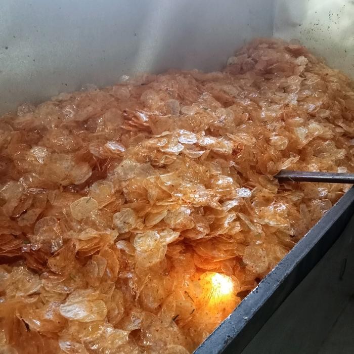 

CCF Keripik kaca pedas daun jeruk 1 kg Chips Food Chips Snacks Kripca Kripik