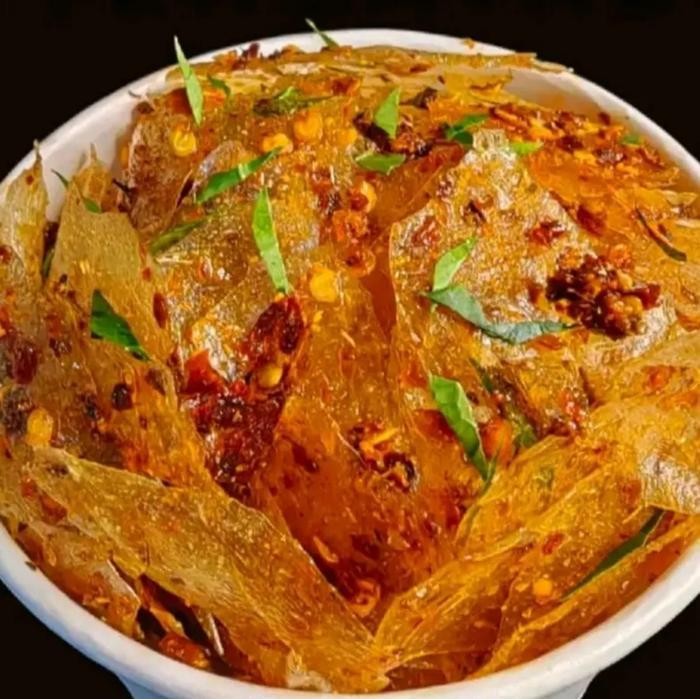 

CCF FLASH SALE TIKTOK KERIPIK KACA PEDAS DAUN JERUK 500 GRAM