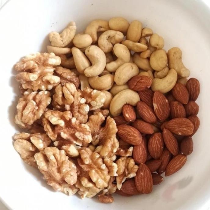 

Mix Walnut Mede Almond 500Gram Pasti Promo