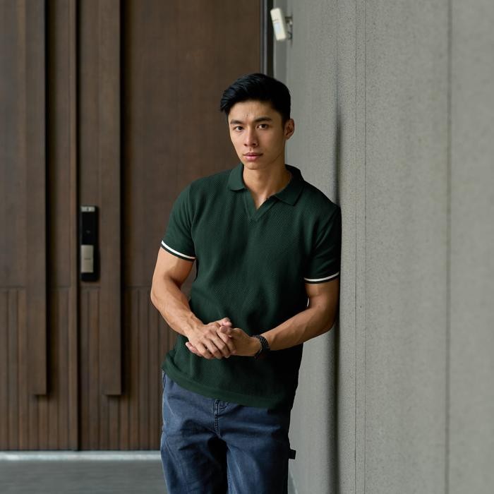 ST Kale Levin / Kaos Polo Pria / Kaos Polo Rajut / Polo Shirt