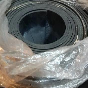 

RUBBER SHEET INSERTION 5MM ( KARET SERAT BENANG )