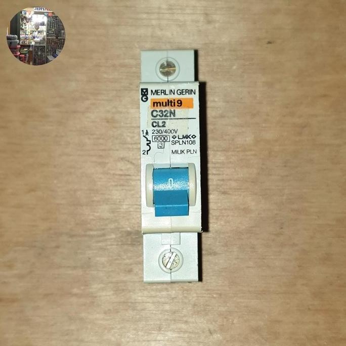 MCB Merlin Gerin C32N CL2 1 Pole 2A 6kA Kepala Biru Original
