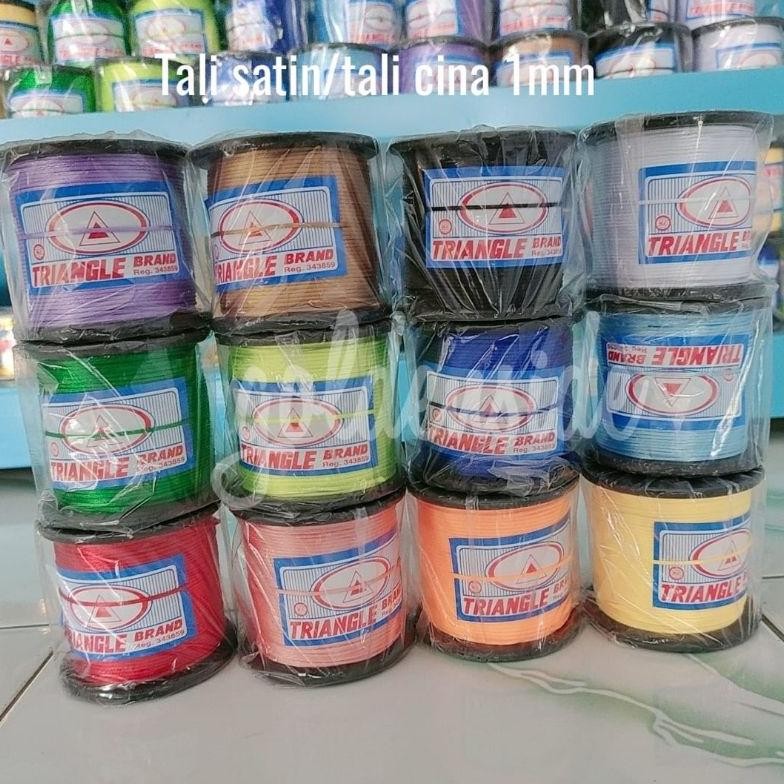 

Berkualitas Tali Satin 1Mm Per Roll / Tali Cina 1Mm Diskon