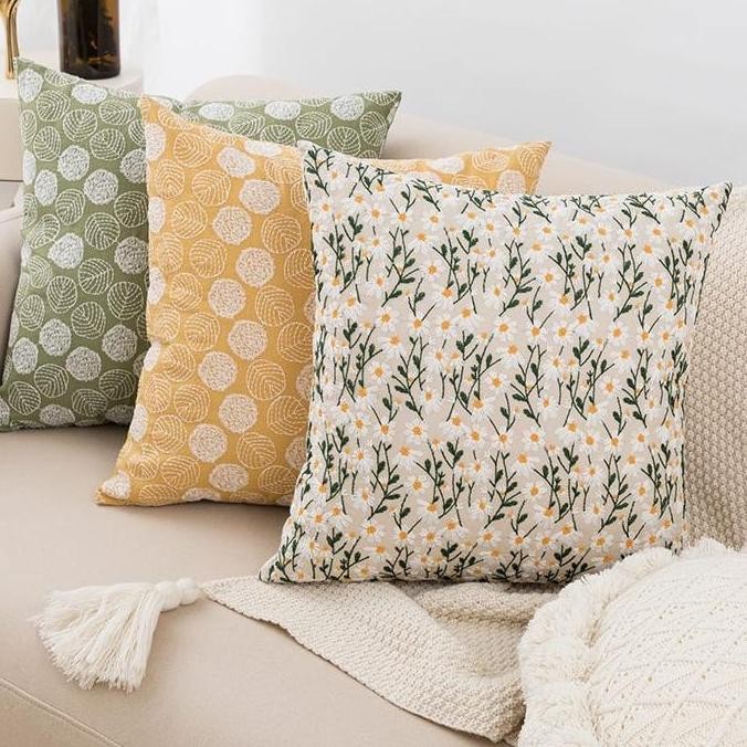 SESEBI Sarung Bantal Sofa 45x45cm Sulam