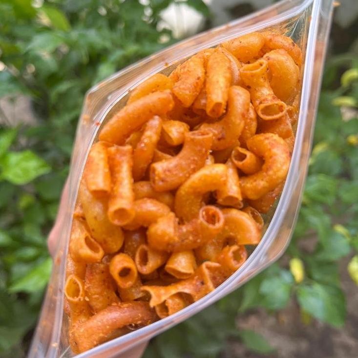 

ID | 250 GR MAKARONI CIKRUH / KRENYES DAUN JERUK SIEBEREM SNACK CEMILAN KHAS ASAL KOTA TASIKMALAYA SINCE 2023