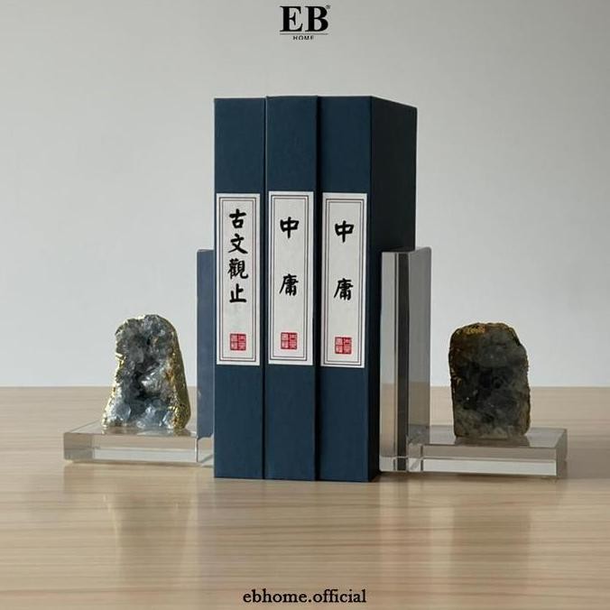 

Penyangga Buku / Book End / Quartz Crystal Ornament Set Eb Home 160/25 Co