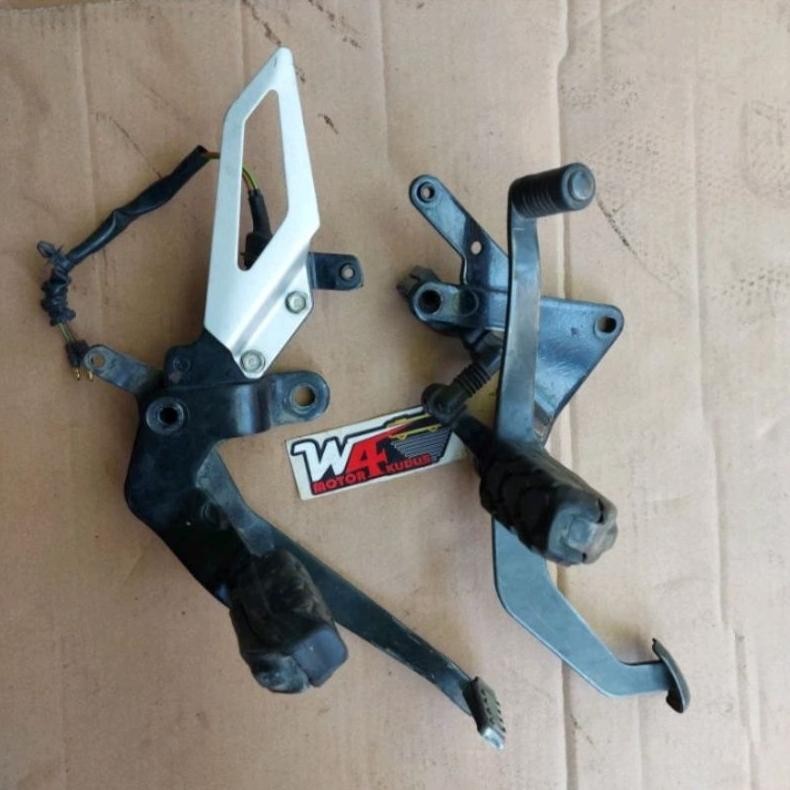 Footstep Depan Sonic 150r/Supra GTR Orinal Copotan