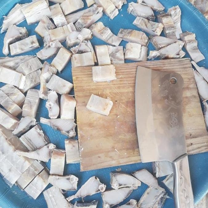 

Ikan Asin Tenggiri 1 Kg Grade A Cap Toke Bagan Siapi Api