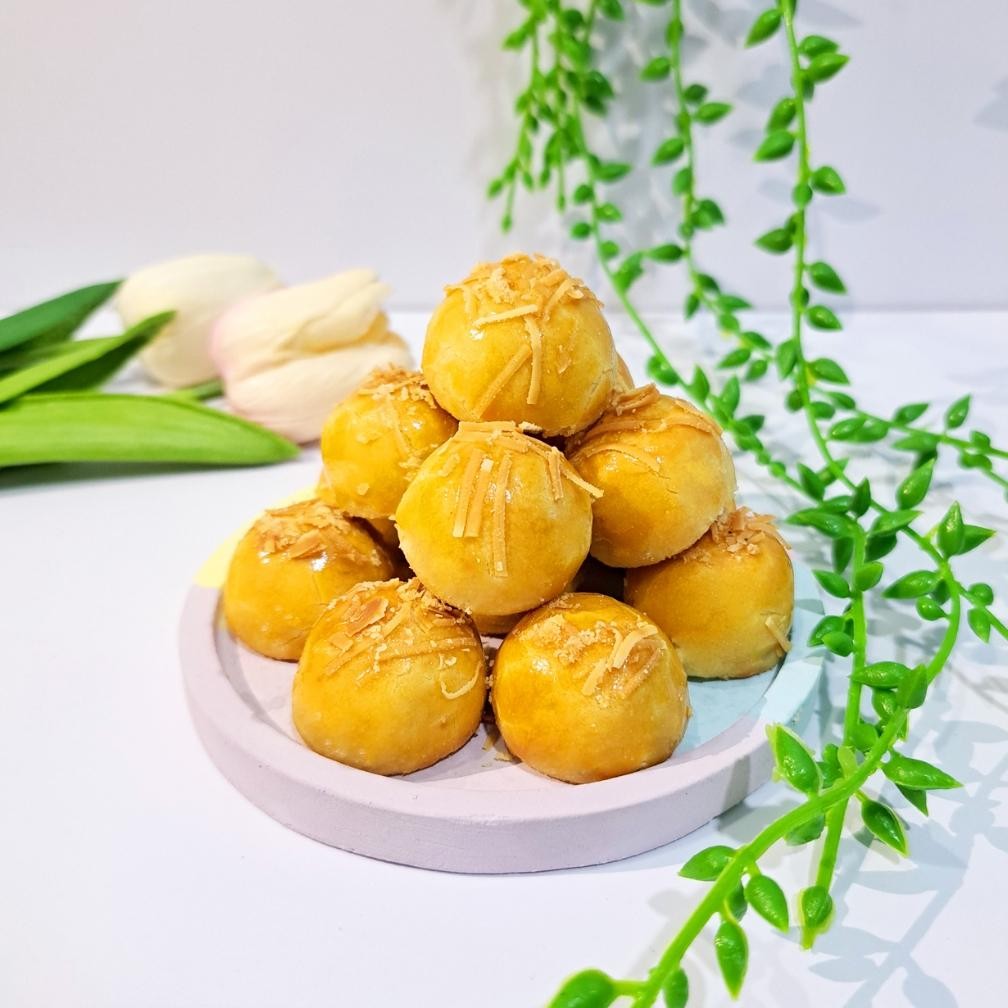 

Eelic Kue Nastar Spesial Keju Beli 1 Toples Gratis 1 Kemasan Pouch Kue Semprit / Sagu Biba Snacks 2Er-54