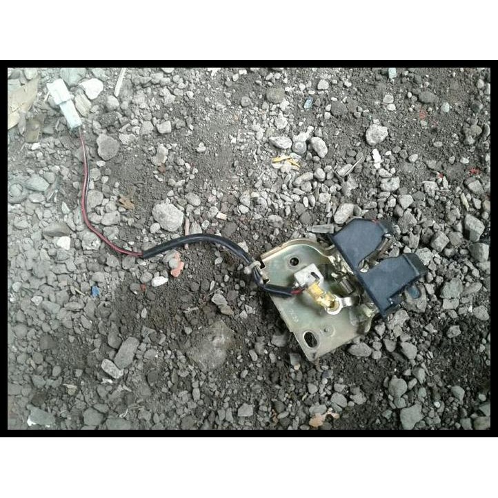 GRATIS ONGKIR DOOR LOCK BAGASI MAZDA 323 LANTIS 1995