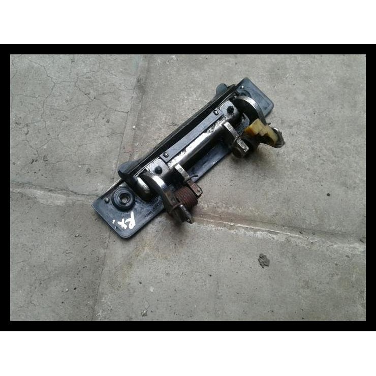 DISKON HANDLE KIRI BELAKANG RL TOYOTA CRESSIDA 