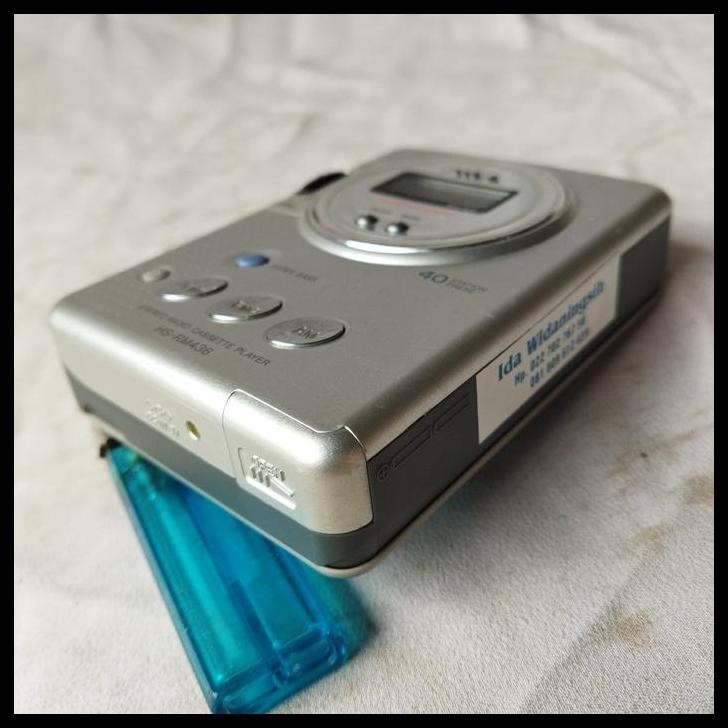 DISKON PAJANGAN VINTAGE AIWA WALKMAN HS-RM436 STEREO CASSETTE PLAYER & RADIO 
