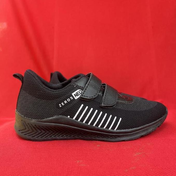 SEPATU ANAK SLK HITAM SEPATU SNEAKERS SEKOLAH FULL HITAM CEWEK COWOK UKURAN 30-40 SD SMP SMA TERBARU