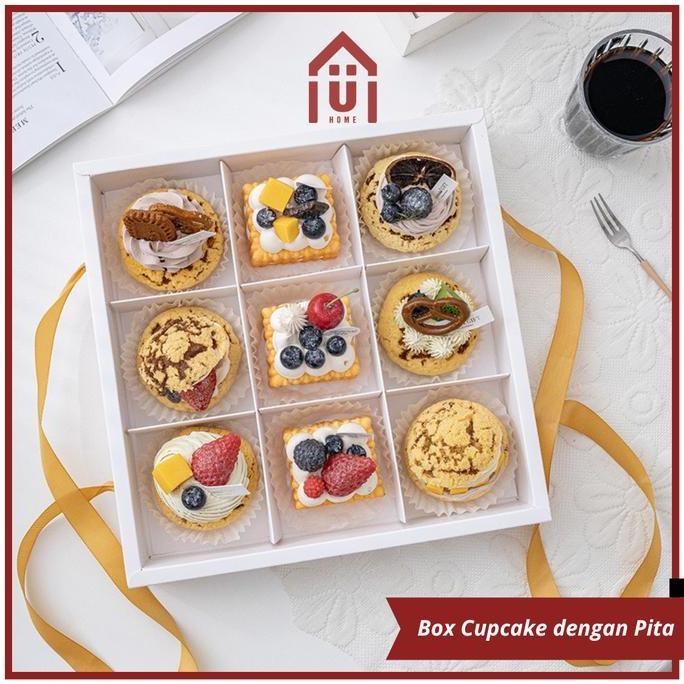 

UNISO - CUPCAKE PUDDING BOX KOTAK KUE SEKAT HAMPERS MERAH PUTIH MIKA TRANSPARAN PITA