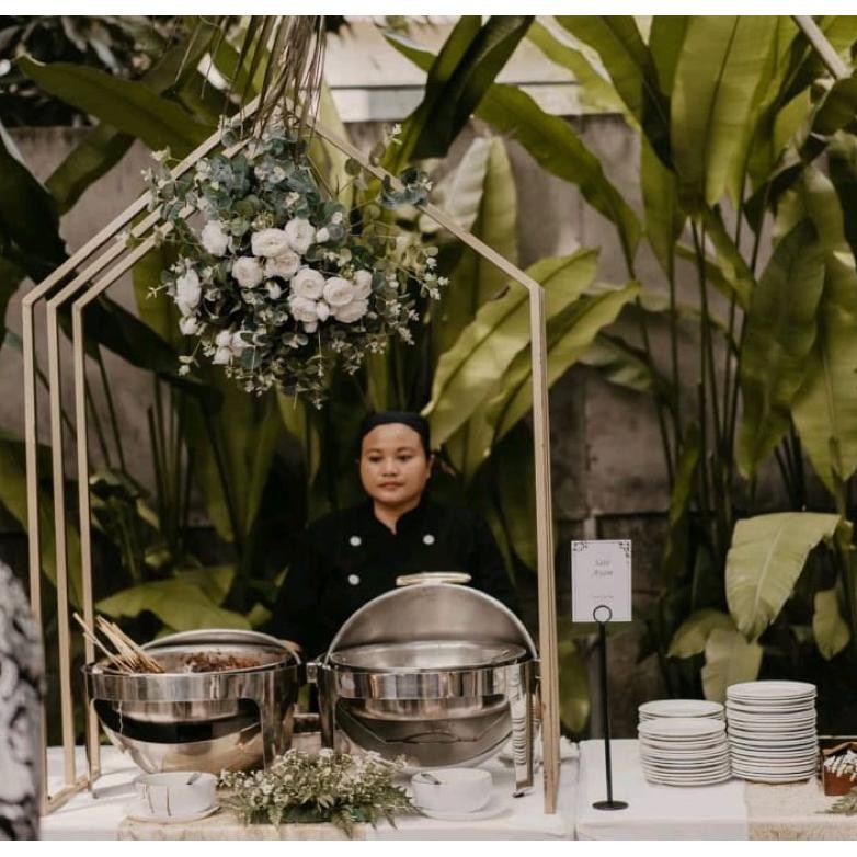 Standing Segitiga Gubukan Prasmanan Dekorasi 01