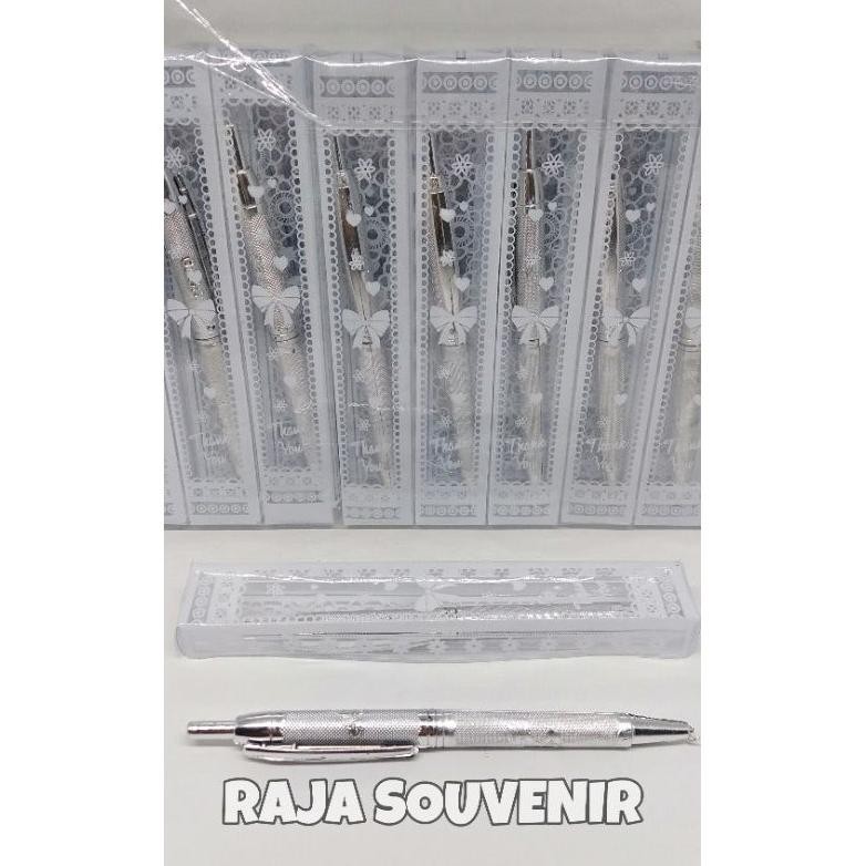 

ISI 50 SOUVENIR PULPEN PERAK KEMAS MIKA SOUVENIR PULPEN MURAH PULPEN SILVER MURAH DiM