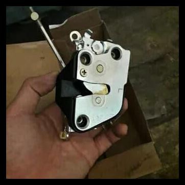 HOT DEAL DOORLOCK DOOR LOCK PINTU ISUZU PANTHER SEBELUM KAPSUL KANAN 