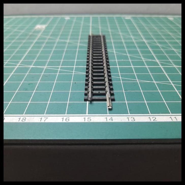 

DISKON TRIX N GAUGE - GLEISE / TRACK / REL KODE 4904 PANJANG 104,2MM TR14 !!