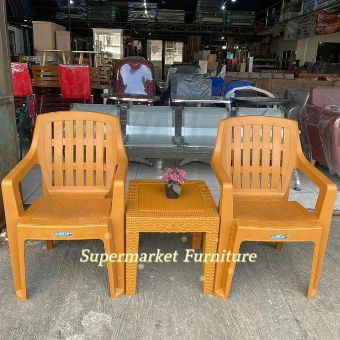Kursi Set 2 Kursi Plastik Teras Kursi Taman Ol 507 W + Meja Octr
