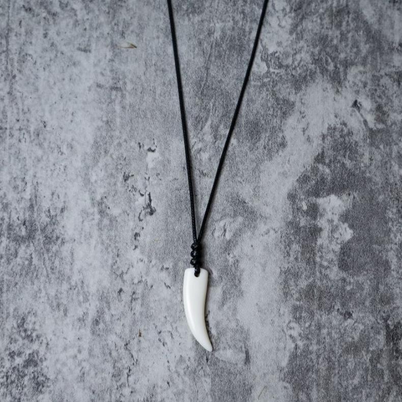 Kalung Tali Hitam  Pria Wanita Taring Macan Putih Cream Waterproof Adjustable DiM