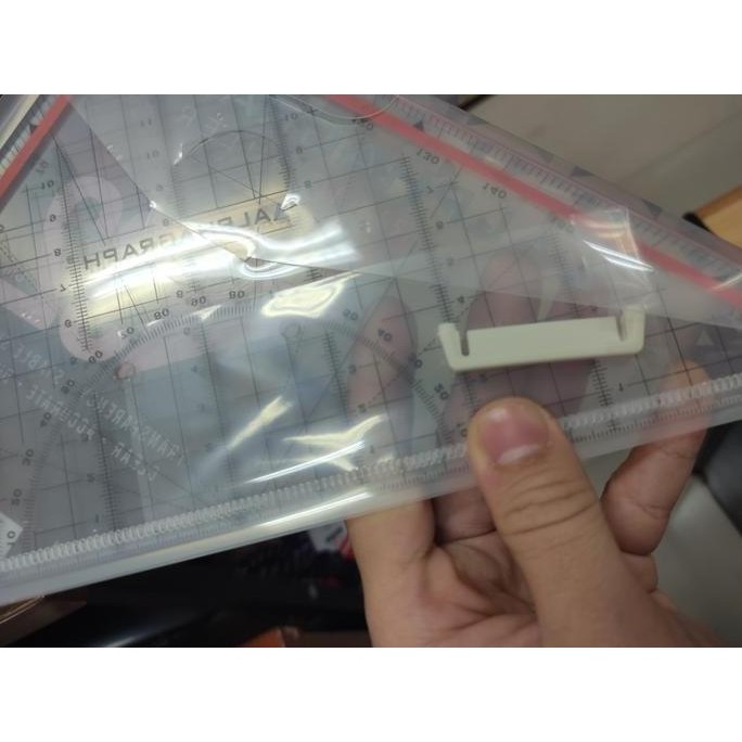 

Penggaris Segitiga Pegangan Alphagraph Setara Ziegel New Stok
