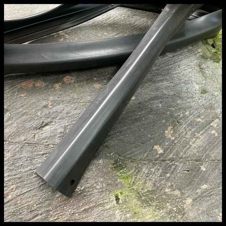 HOT DEAL SEAL HOOD TO RADIATOR SUPPORT KARET KAP MESIN DEPAN PENGGANTI TOYOTA STARLET EP70 EP71 KOTA