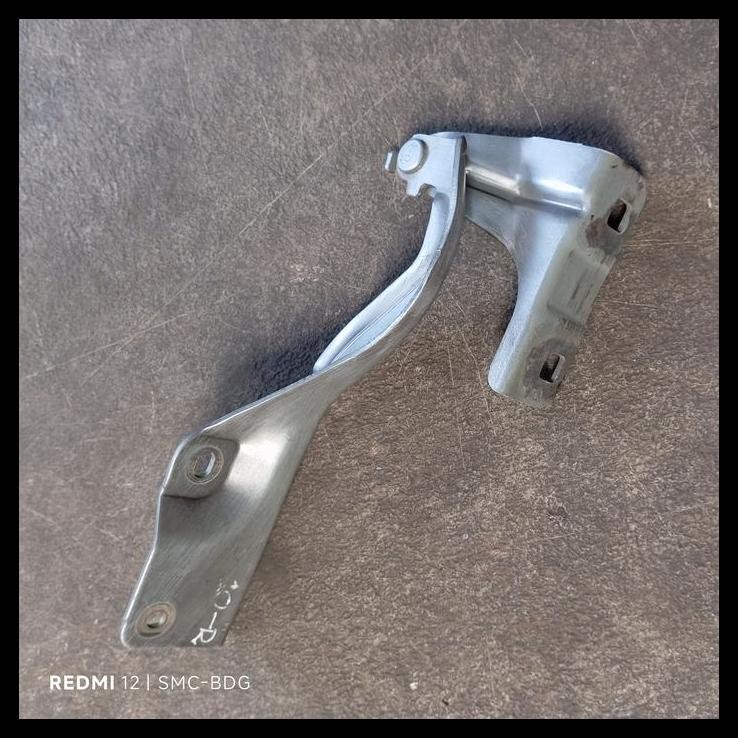 TERBARU HINGE HOOD ENGSEL KAP MOTOR / MESIN BAGIAN KANAN R CJR NISSAN GRAND LIVINA L10 ASLI COPOTAN 