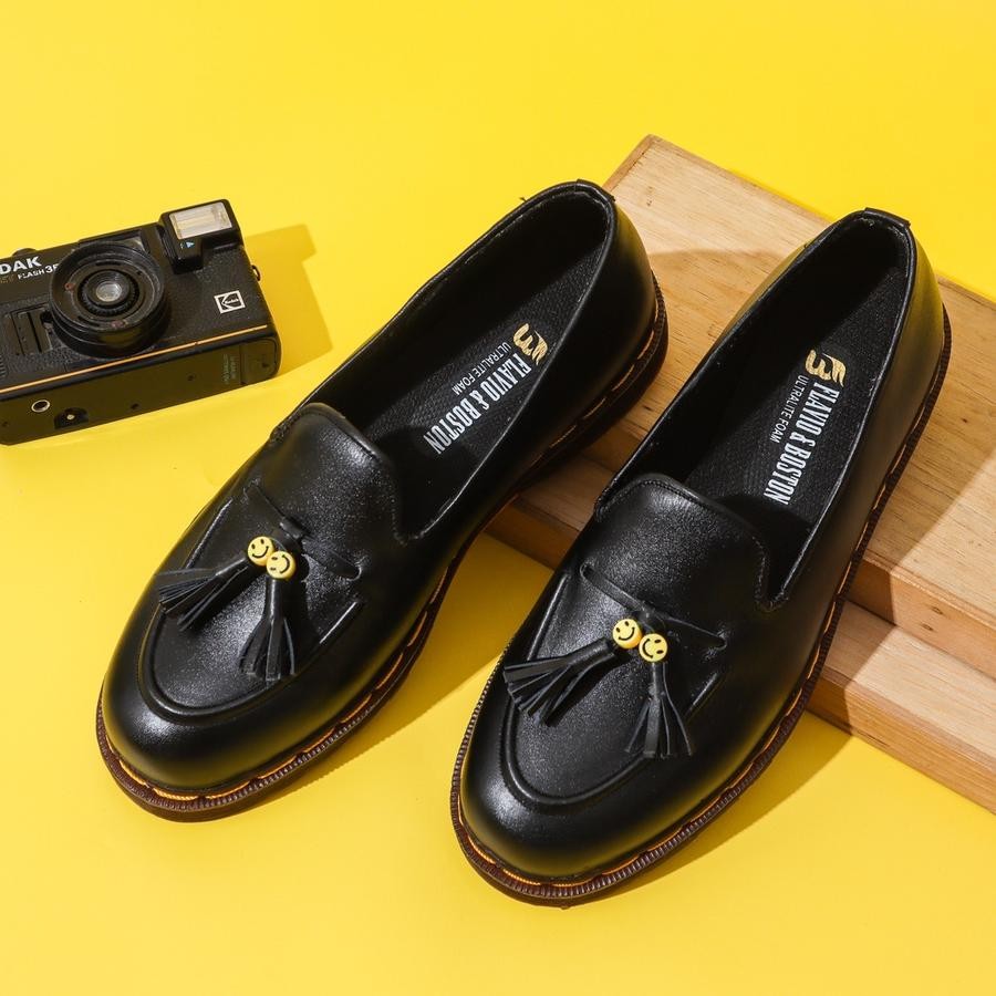 Sepatu Tassel Loafer Pria Wanita Sepatu Couple Sepatu Slip On Sepatu Docmart Tassel  Flavio Boston
