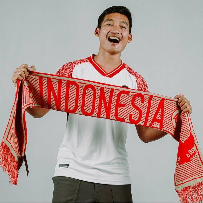 Free Kaos KakiBali United Syal Rajut Syal Garuda Indonesia 1945 Timnas Indonesia