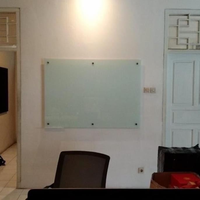 

Glassboard Magnetik Uk.90X120Cm / Papan Tulis Kaca ( Magnetik ) New Stok